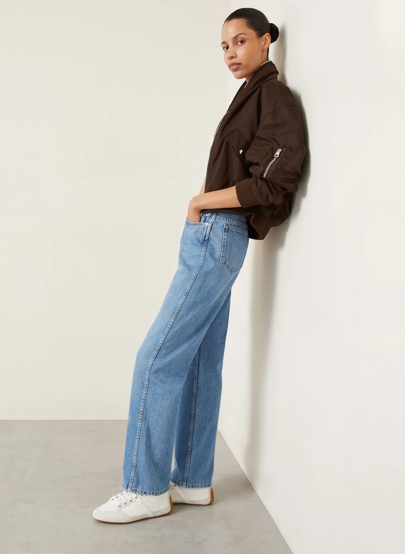 Straight Jeans