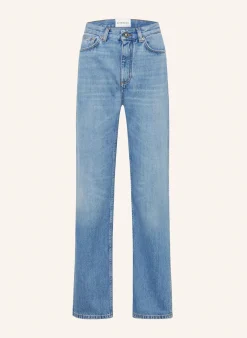 Straight Jeans
