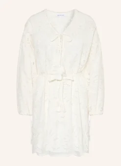 Strandkleid aus Lochspitze