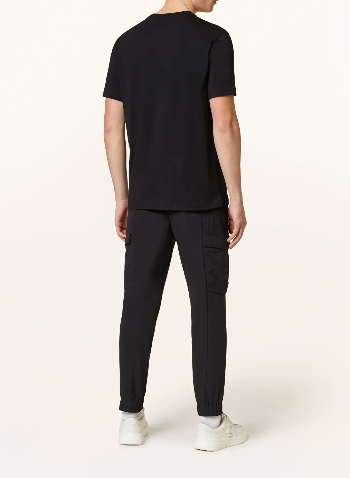 T-Shirt TEE